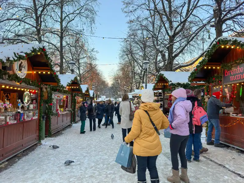 Mercado de Natal em Oslo, dezembro.